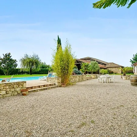 Villa Charmante à Sylvestre Sur Lot Avec Piscine Privée *