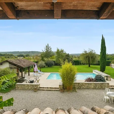 Villa Charmante à Sylvestre Sur Lot Avec Piscine Privée *